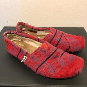 TOMS Red Fleece Lined Slip On Shoes Size 6.5